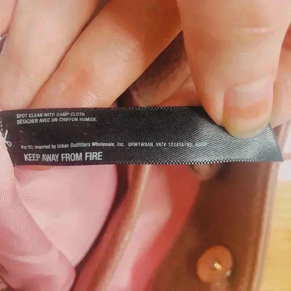 Remi & Reid Dusty Rose Bucket Bag - Picture 8 of 9